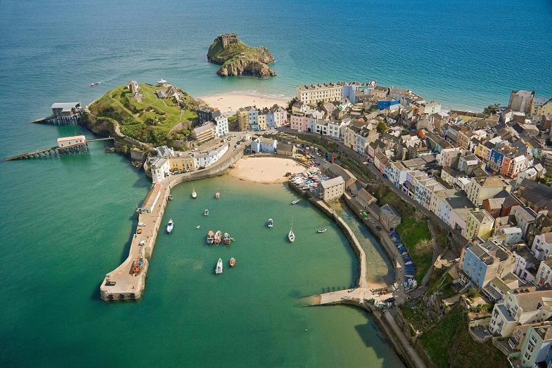 No4 Queens Parade Close To South * Tenby