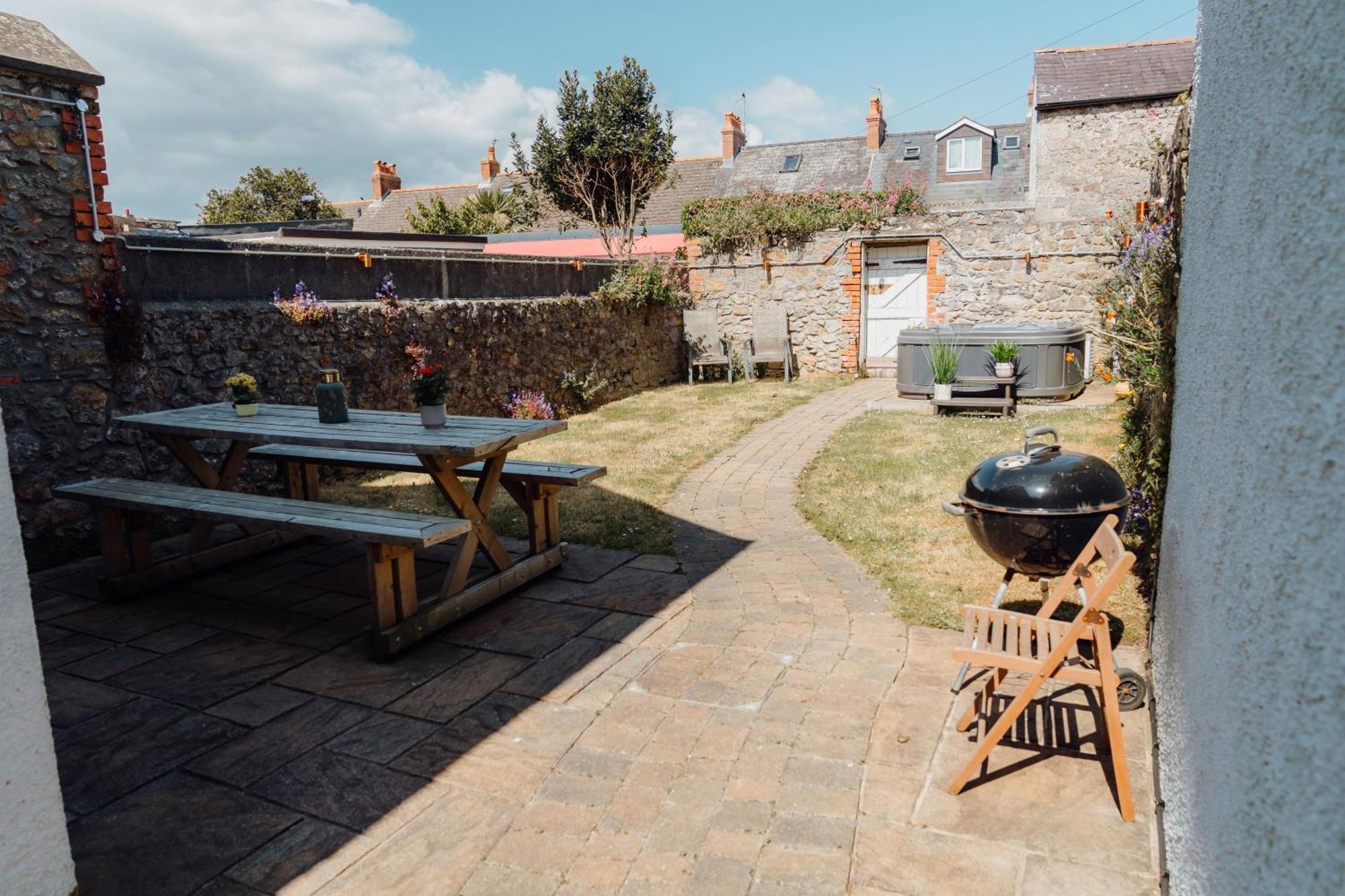 Holiday home No4 Queens Parade Close To South