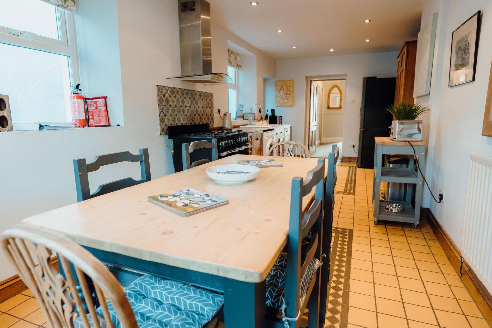 Holiday home No4 Queens Parade Close To South Tenby